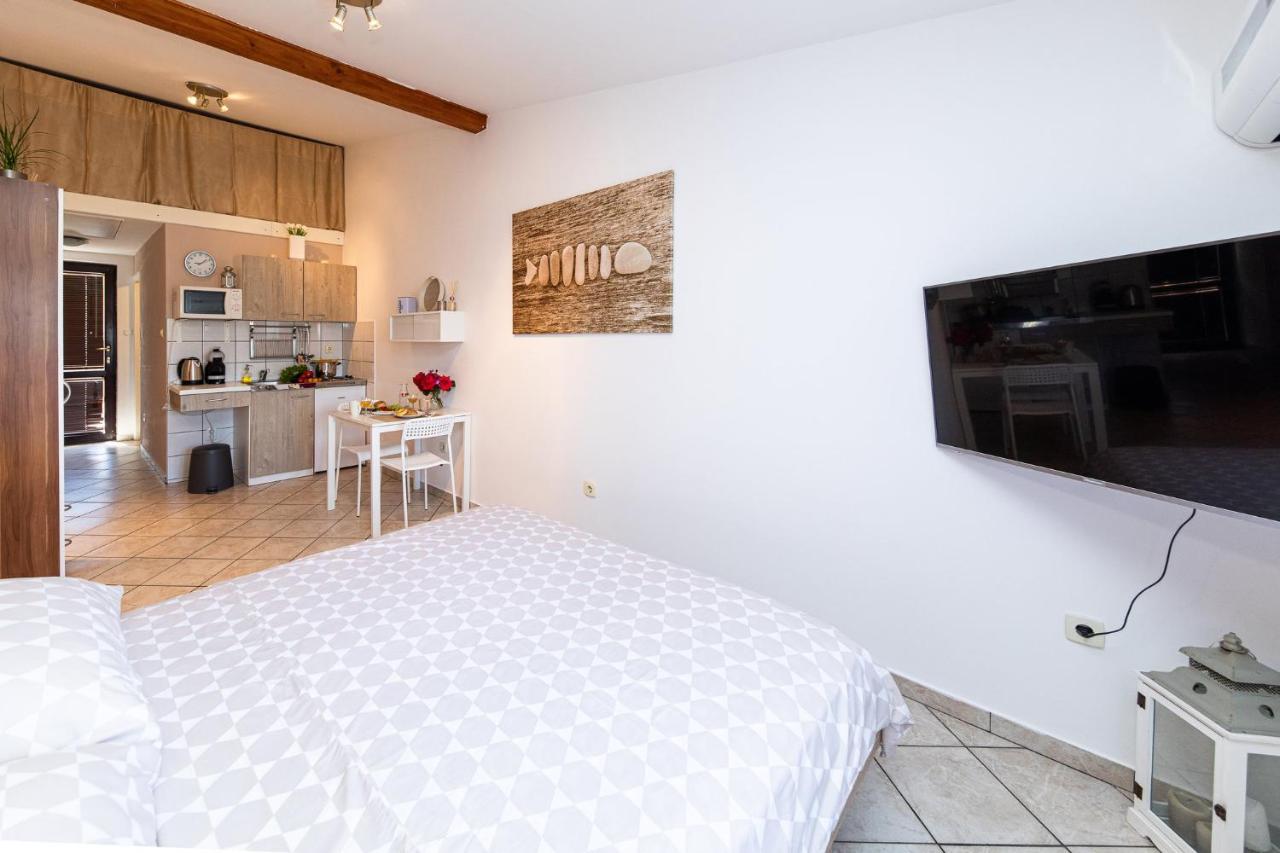 Ananas Apartments Crikvenica Exterior foto