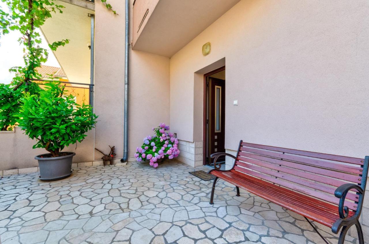 Ananas Apartments Crikvenica Exterior foto